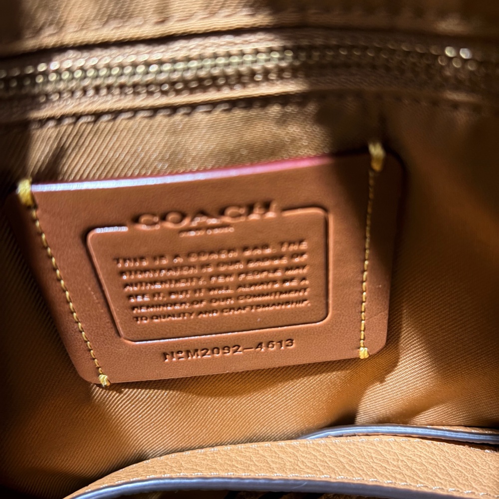 COACH May Shoulderbag in Colorblock - Picture 12 of 12